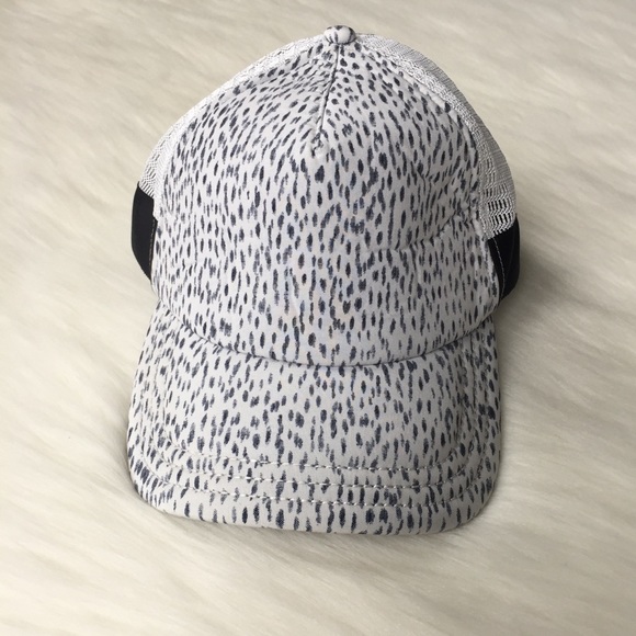 lululemon athletica Accessories - Lululemon What'SUP Hat Dottie Dash White Black